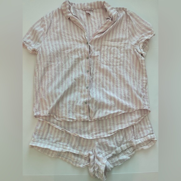 Victoria's Secret Other - Victoria’s Secret Short Sleeve Top And Shorts Pajama Set XL pink/ white/ silver
